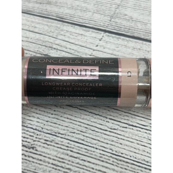 New Makeup Revolution Conceal & Define Infinite Longwear Concealer 9ml C1 - Picture 6 of 9